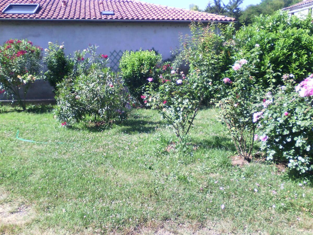 L'Ancien Patronage Guest House Caumont-sur-Garonne Eksteriør bilde